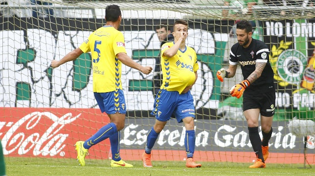 Rácing de Ferrol-Cádiz CF (1-2): El Cádiz CF desafía a su destino