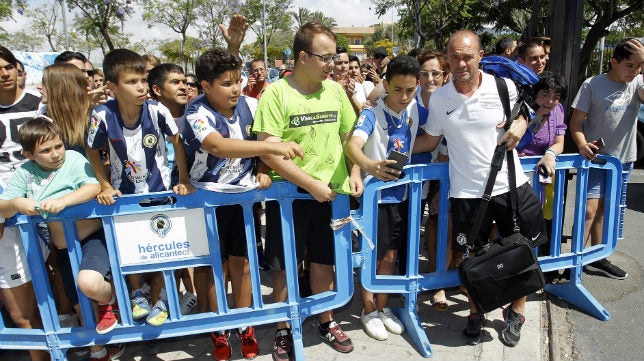 Trescientos alicantinos estarán la esquina de preferencia