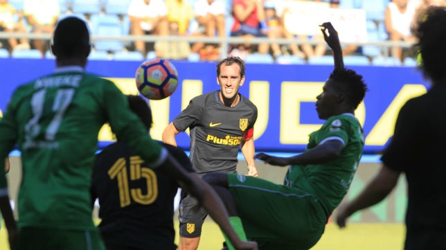 Godín salva el honor del Atlético en el LXII Trofeo Carranza (2-1)