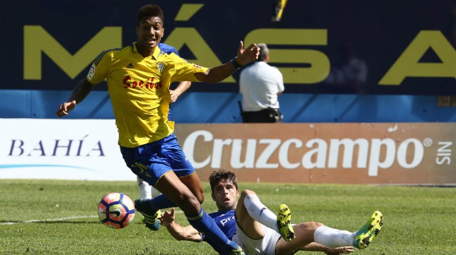 El Cádiz CF es el equipo menos combinativo de Segunda División