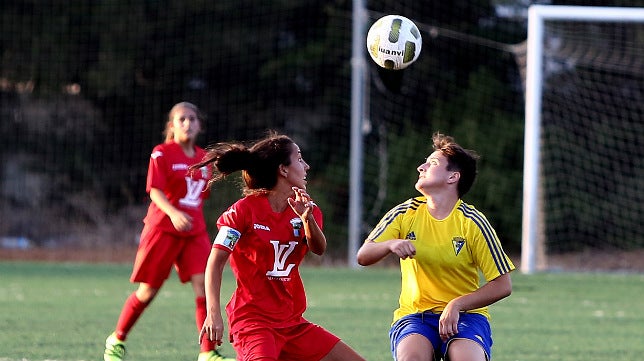 Estreno triunfal e histórico del Cádiz CF Femenino