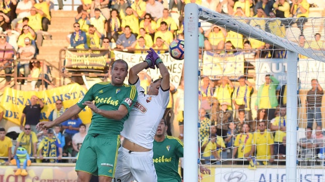 Otro gol anulado al Cádiz CF que pudo cambiar el partido