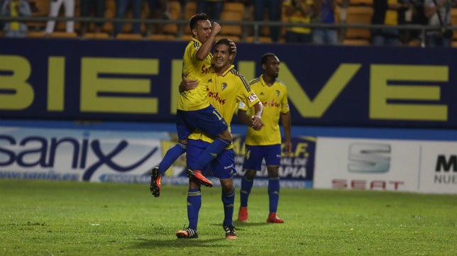 Cádiz CF-Numancia (1-0): Garrido pone la cabeza