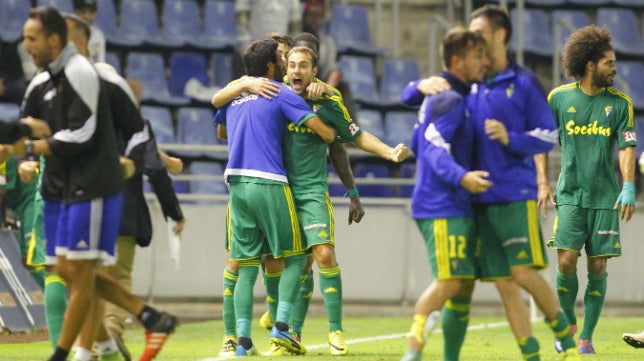 Tenerife 1-1 Cádiz CF (CRÓNICA) : Un punto en plural