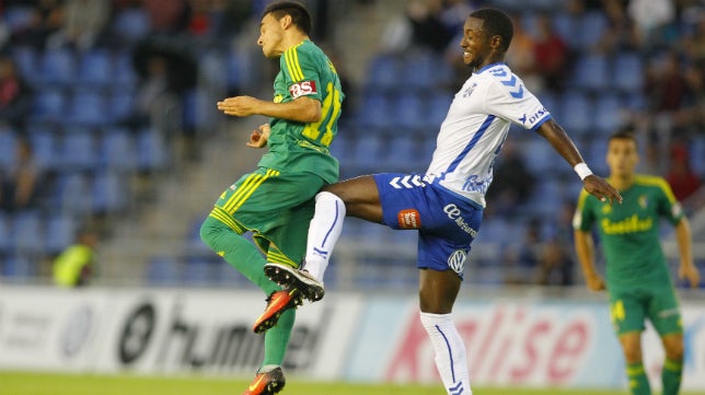 Álvaro Cervera durante un partido del Cádiz