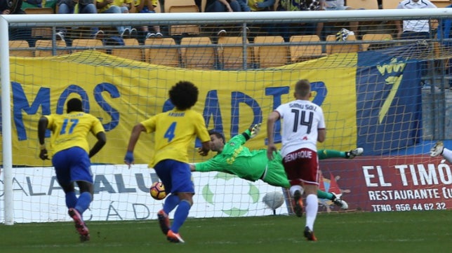 Once metros de calvario para el Cádiz CF