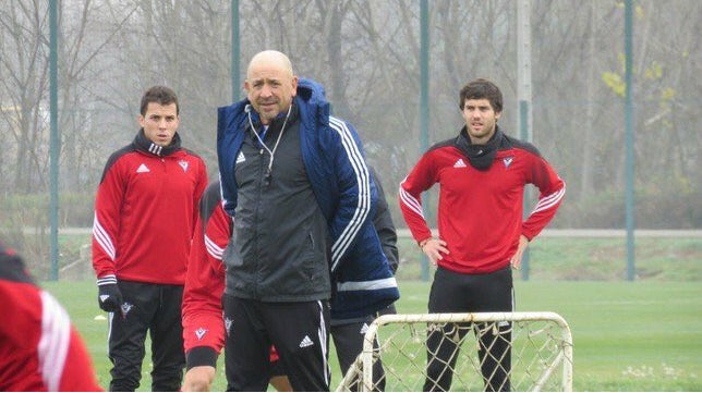 Claudio, nuevo técnico del Mirandés