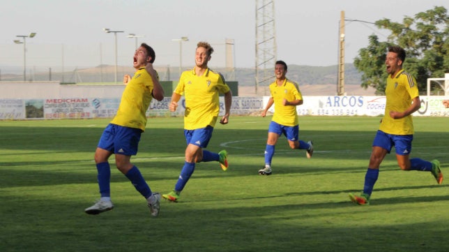 Arcos 1 Cádiz CF B 1: El primer derbi de la temporada acaba en tablas