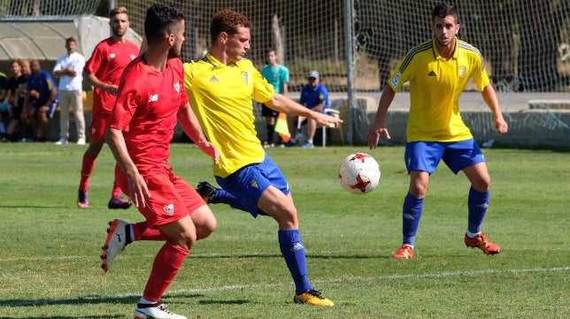 El Cádiz CF B, a mostrar sus galones en un intenso duelo de filiales