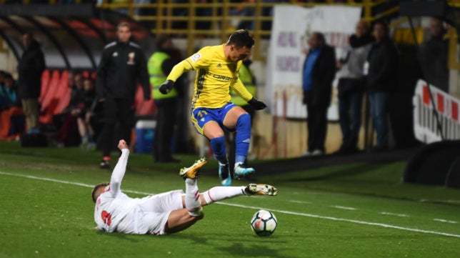 Cultural Leonesa-Cádiz CF (0-1): Álvaro corazón de León