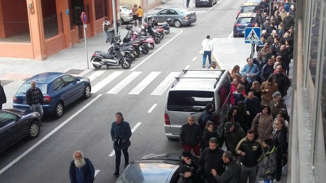 Primeras colas en el Carranza para el Cádiz CF-Huesca