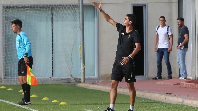 Cádiz CF B 3 Balompédica Lebrijana 0 (Crónica) Seguros y lanzados