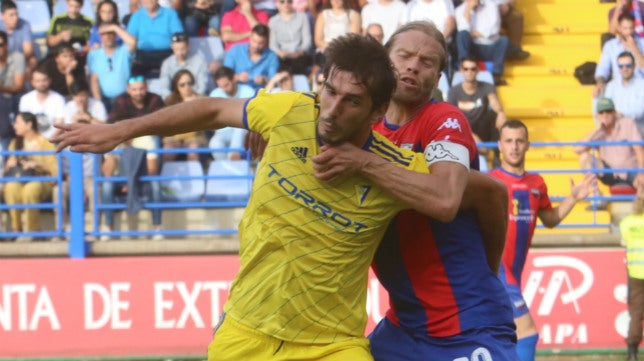 Cádiz CF contra Extremadura: Horario, fecha, TV y dónde seguir on line