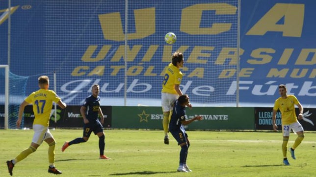 UCAM 1 Cádiz B 1 (Crónica) Dos puntos vuelan en el último suspiro