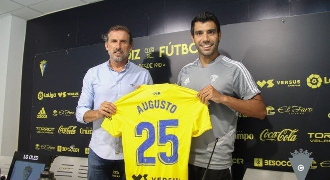 Augusto Fernández: «Vengo a sumar desde el campo o el banquillo, me encanta este desafío»