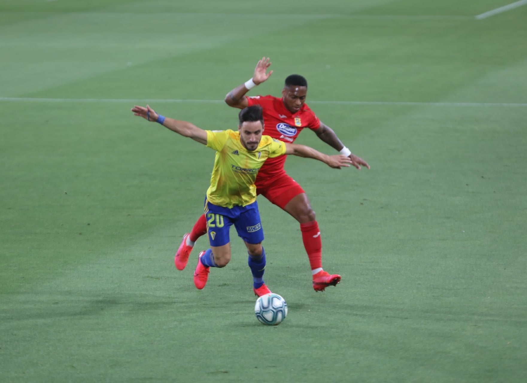 Cádiz CF-Fuenlabrada (0-1) Vértigo en Carranza