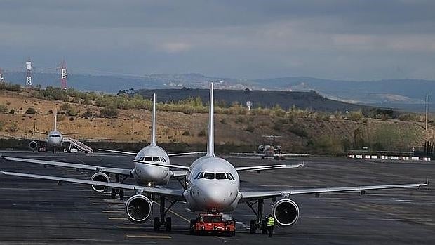 El transporte por autobús cae un 0,6% frente al marítimo que se incrementa un 17,4% en septiembre