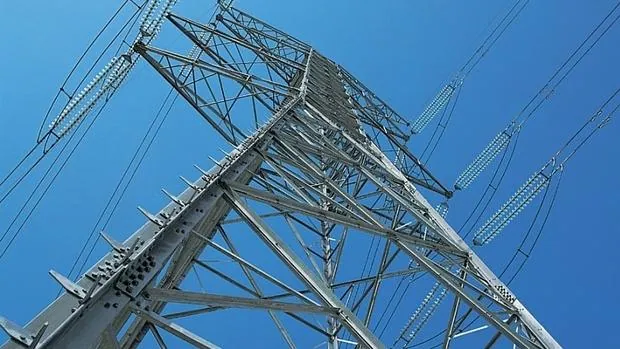 La UE pide aumentar las interconexiones eléctricas
