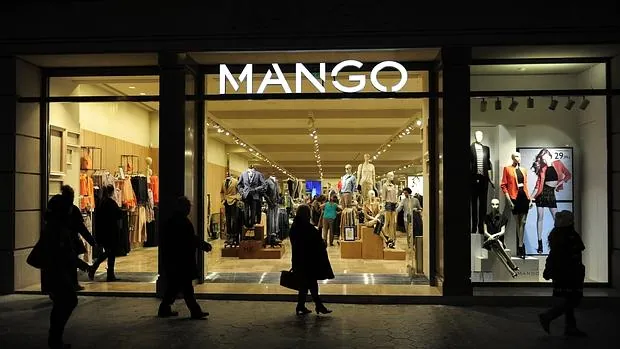 muy Es una suerte que Fuera Mango abre en Barcelona su tienda más grande en España