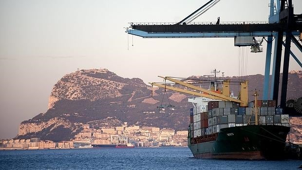 Vistas del puerto de Algeciras