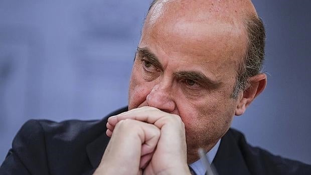 De Guindos garantiza la devolución del dinero de la ayuda bancaria europea