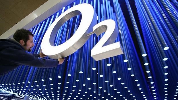 Telefónica pactó la venta de O2 a Hutchison por 13.200 millones