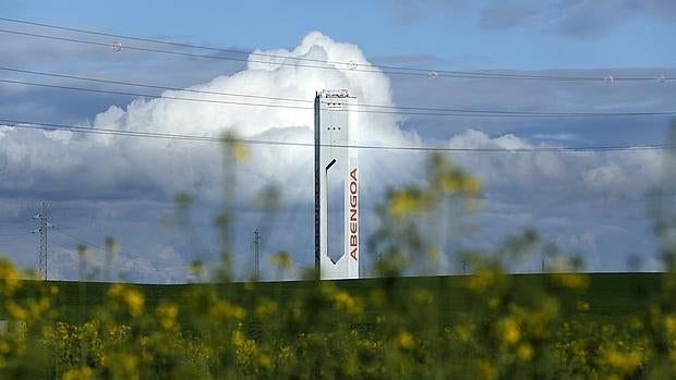 Abengoa vende su participación en planta solar en Abu Dabi por 30 millones