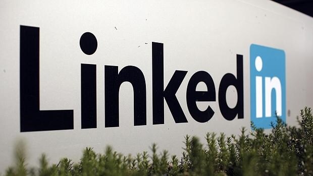 LinkedIn cae un 40% en Bolsa tras multiplicar por diez sus pérdidas anuales