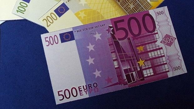 El peso de los billetes grandes sobre el dinero total en nuestro país es más del doble que en la zona Euro