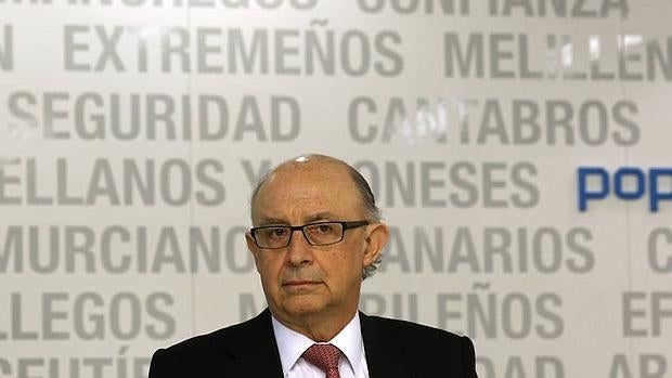 Cataluña pide al Estado 700 millones para pagar la extra de los funcionarios