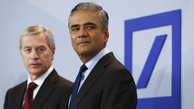 Anshu Jain (R) and Juergen Fitschen, co-CEOs de Deutsche Bank