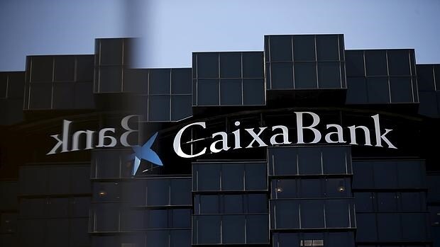 Moody's cambia a negativa la perspectiva de la deuda de CaixaBank tras la opa por BPI