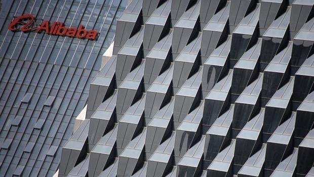 Alibaba se alía con Uber para que los clientes chinos puedan pagar en 69 países