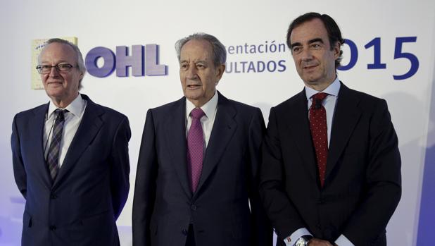 Relevo en la cúpula de OHL: Juan Miguel Villar Mir (centro) cede el mando a su hijo Juan Villar - Mir , mientras su CEO Josep PIqué (Izda) dejará pronto la compañía