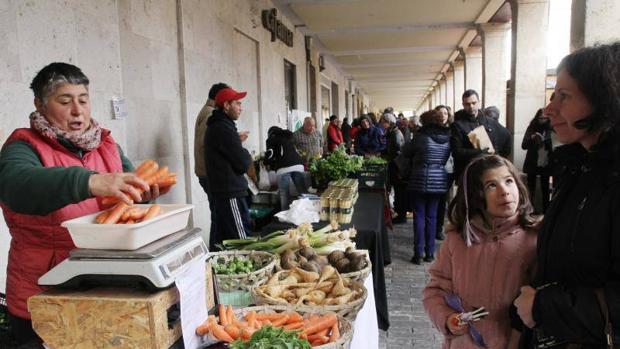 Disminuye la confianza de los consumidores en la Unión Europea