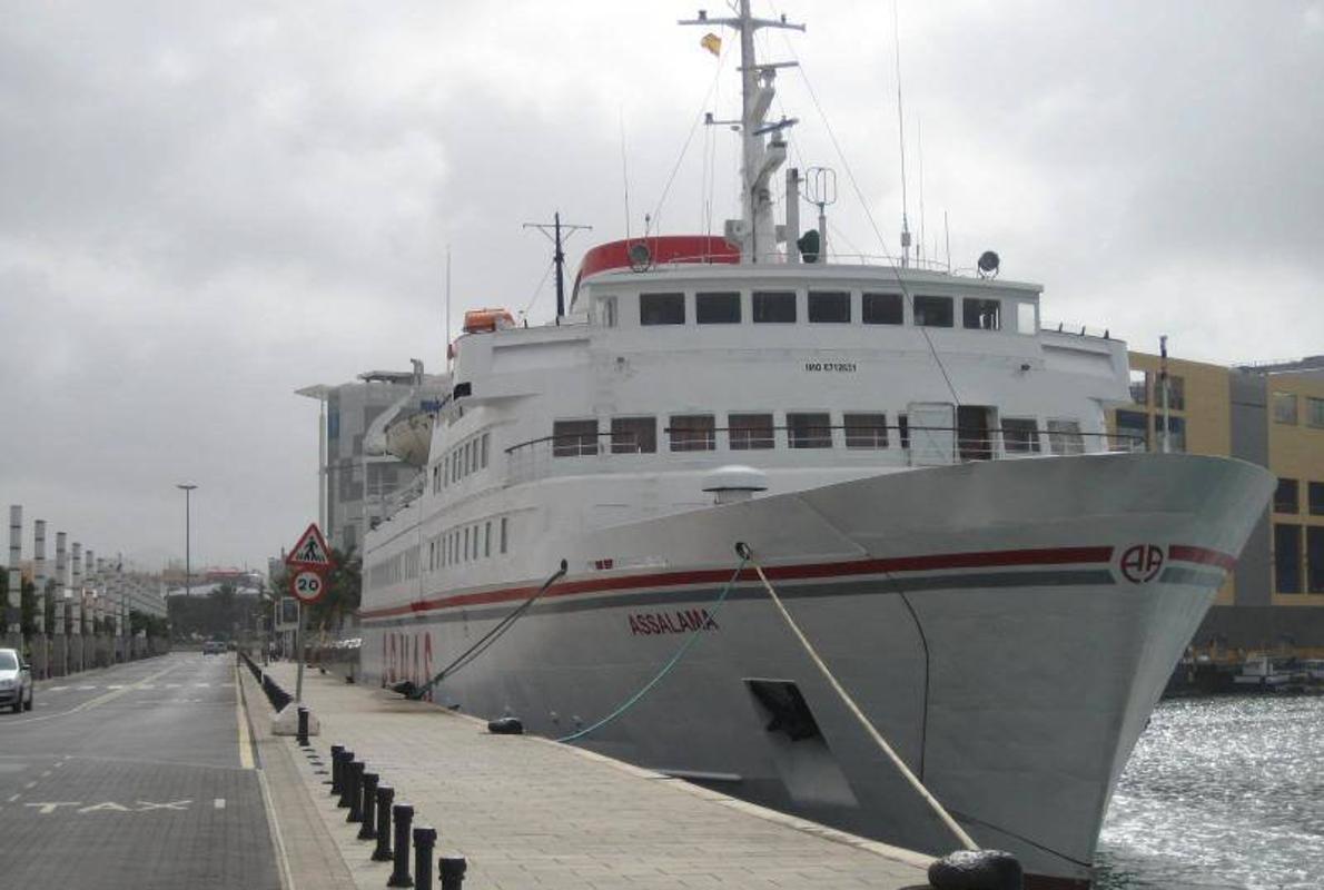 Uno de los barcos de Naviera Armas