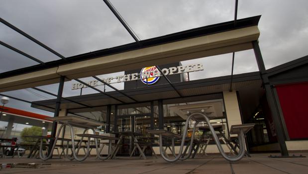 Repsol cede a Burger King la gestión de los restaurantes en sus gasolineras