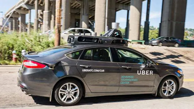 Uber pone en marcha su primera flota de coches autónomos