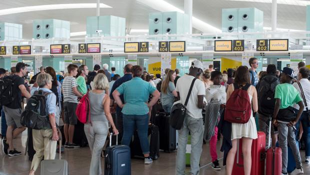 Pasajeros en El Prat (Barcelona), el pasado 5 de julio