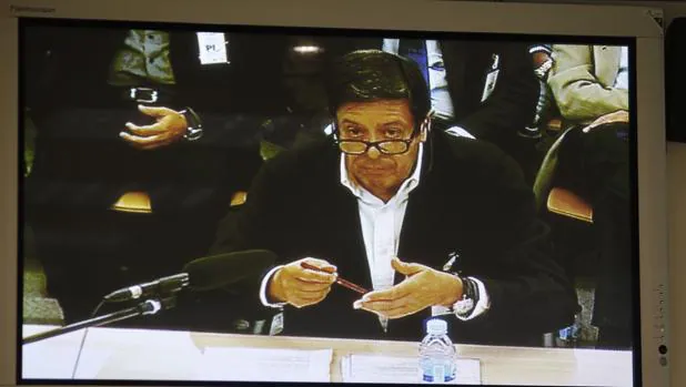 El exsecretario de Caja Madrid Enrique de la Torre, durante el juicio