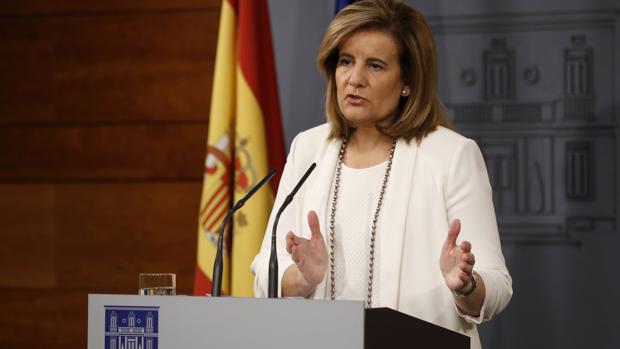 La ministra de Empleo, Fátima Báñez, comparece en el Palacio de La Moncloa