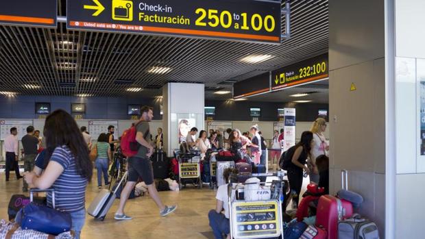 Imagen del Aeropuerto Adolfo Suárez Madrid-Barajas durante el verano pasado