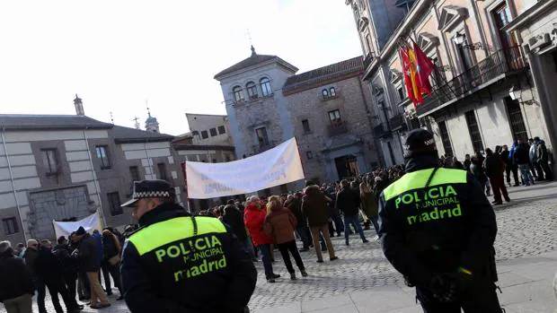 Imagen de dos policías municipales de Madrid