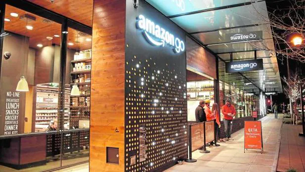 El nuevo supermercado sin línea de cajas que ha abierto Amazon Go en Seattle (Estados Unidos)