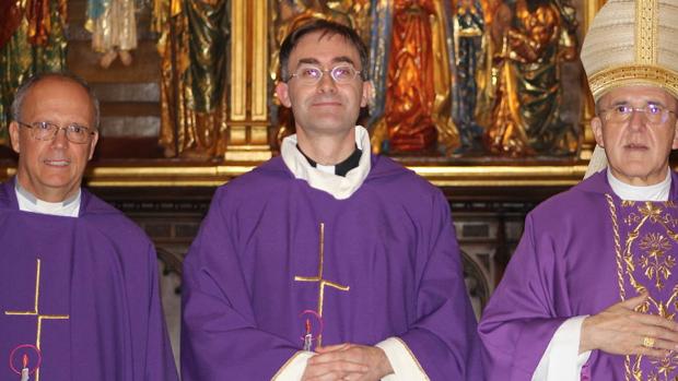 Alberto Nuñez tras ser ordenado sacerdote