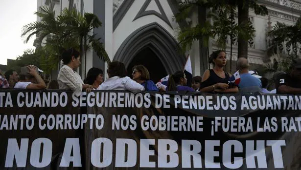 Concentración en Panamá para protestar contra la corrupción del grupo brasileño