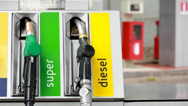 En el descenso de los precios de los carburantes cabe destacar el fenómeno de las gasolineras desatendidas