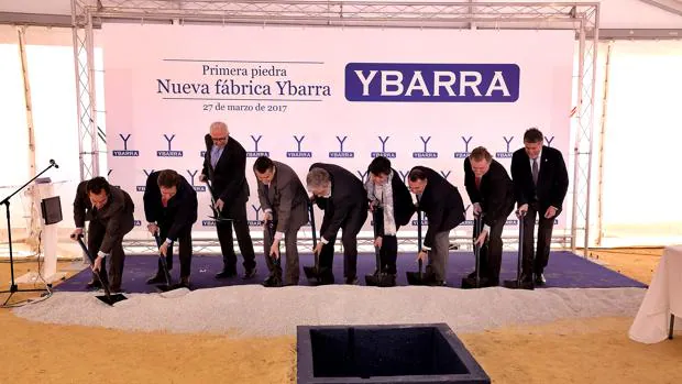 El Grupo Ybarra pone la primera piedra de su nueva fábrica de Dos Hermanas (Sevilla)