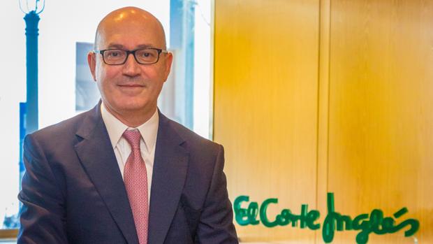 Jesús Nuño de la Rosa es director de Viajes El Corte Inglés desde hace casi veinte años