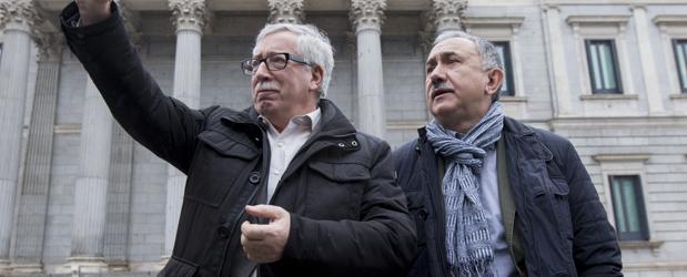 Ignacio Fernadez Toxo y Josep Maria Alvarez frente al Congreso